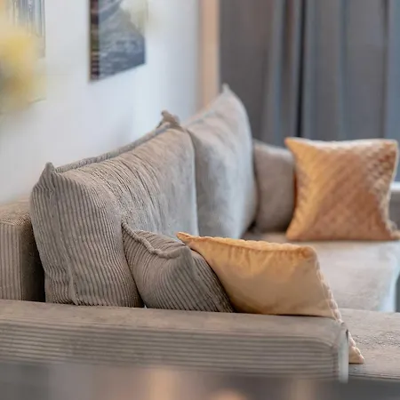 Apartman Nowoczesny Z Balkonem W Spokojnej Okolicy By Renters *