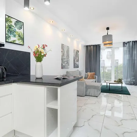Apartman Nowoczesny Z Balkonem W Spokojnej Okolicy By Renters