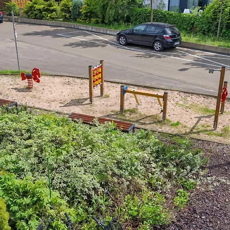 Apartman Nowoczesny Z Balkonem W Spokojnej Okolicy By Renters