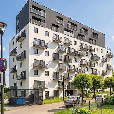 Apartman Nowoczesny Z Balkonem W Spokojnej Okolicy By Renters *