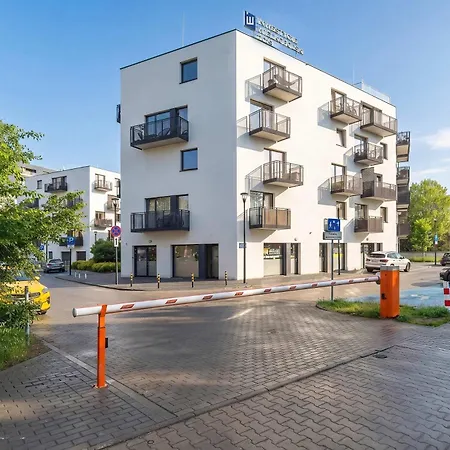Nowoczesny Z Balkonem W Spokojnej Okolicy By Renters Poznań